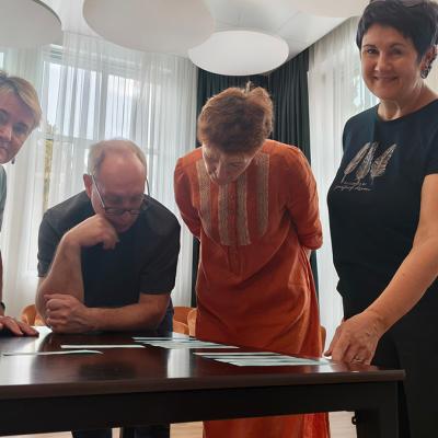 Mezreg Az Plos Den3 4